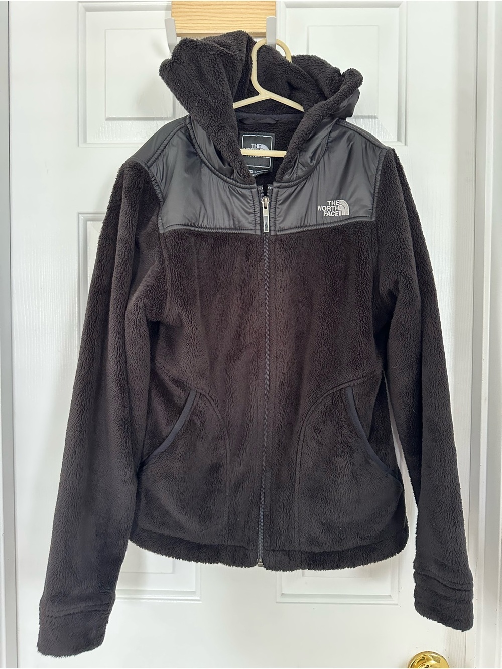 The North Face Oso Cozy Hooded Fleece Zipper Jacket in Black size XS